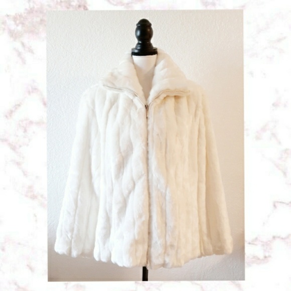 Braetan Jackets & Blazers - NWT Braetan Faux Fur Coat